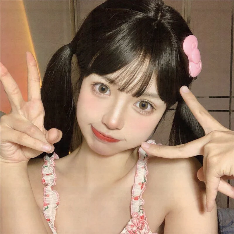 Hello Kitty Bow Hair Clips - Image 7