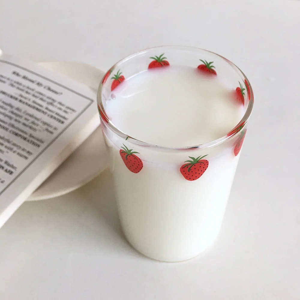 🍓 Nana Strawberry Glass with Straw - Image 7