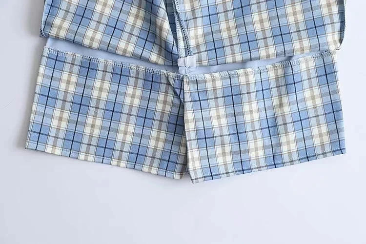 Korean Split Mini Plaid Skirt with Shorts - Image 8
