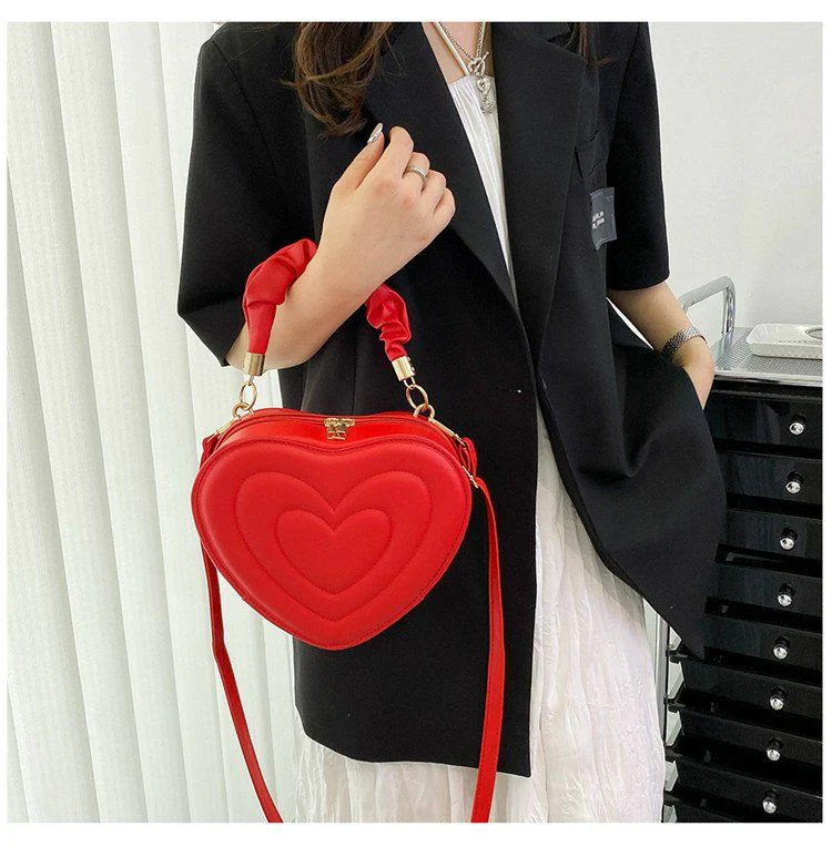 Y2K Aesthetic Retro Vintage Heart Shoulder Bag - Image 24