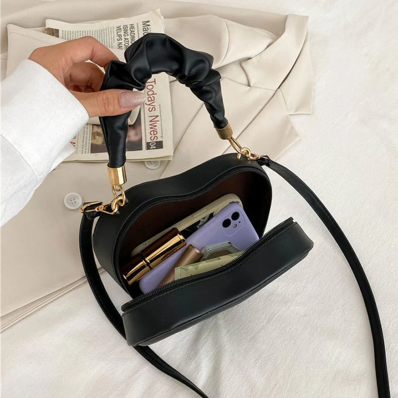 Y2K Aesthetic Retro Vintage Heart Shoulder Bag - Image 9